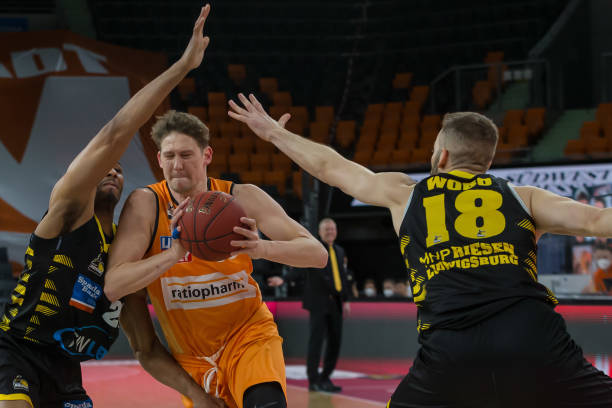 友们一度陷 友们一度陷